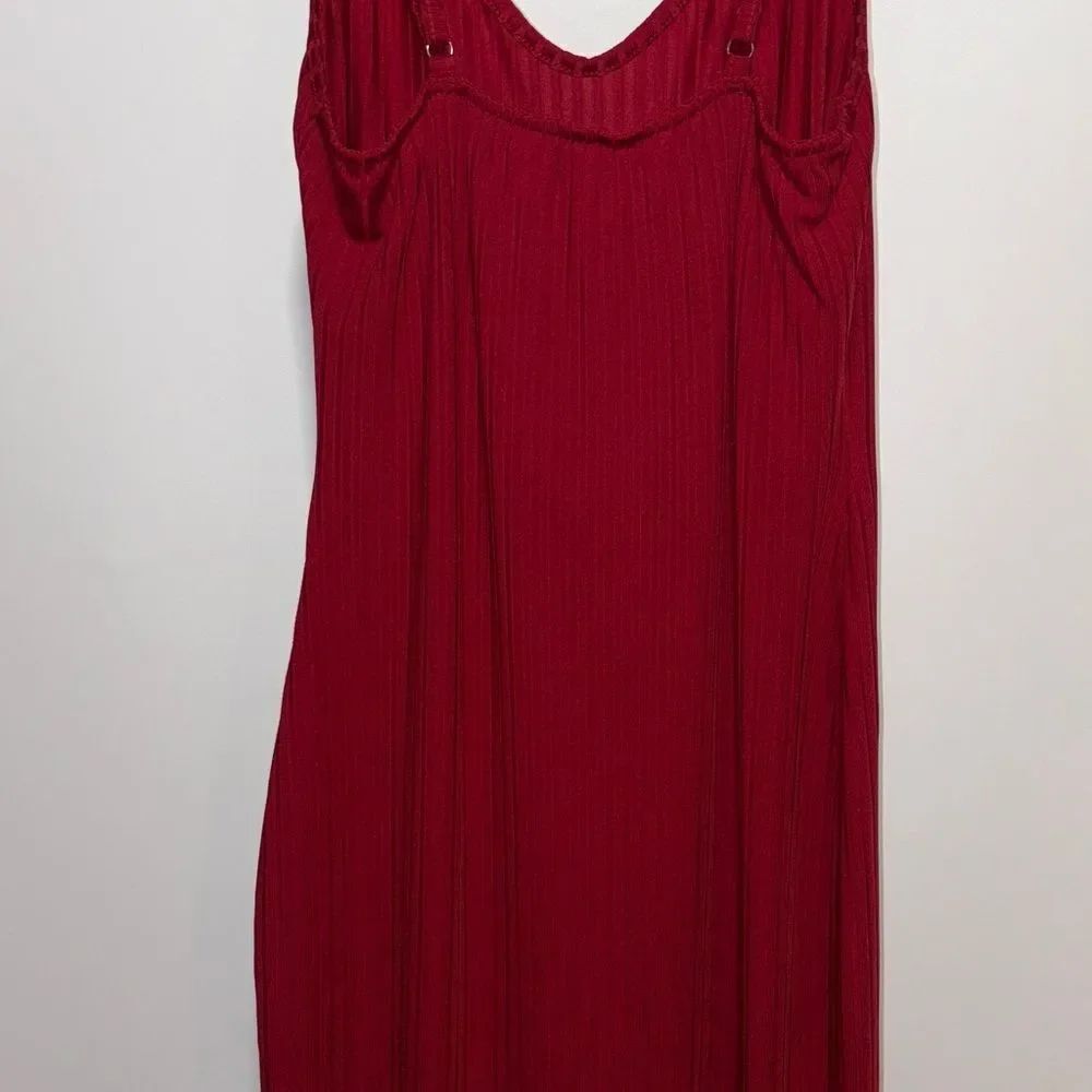 Chic Strapless Red Dress - Picture 7 of 9